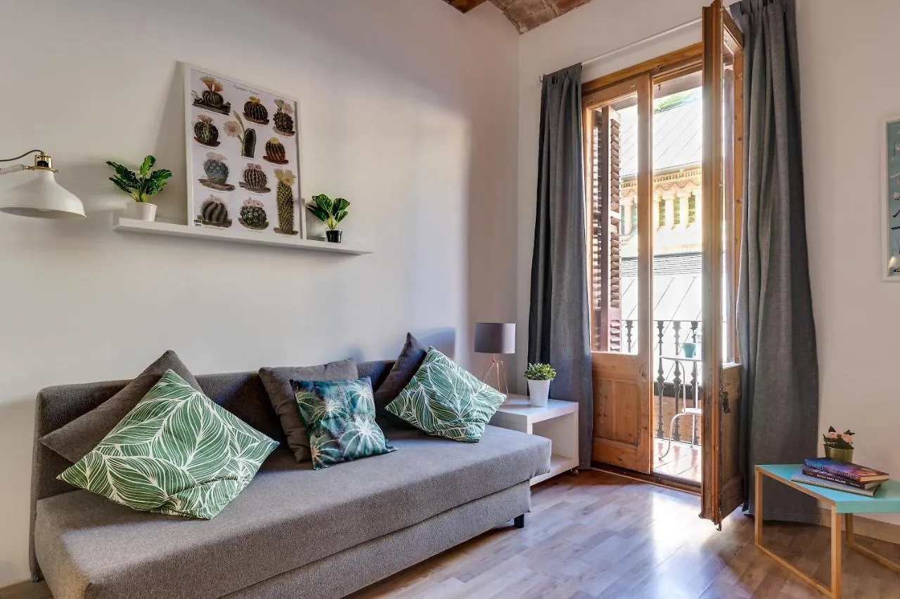 Charming & Convenient Apartment Near Plaza Espanya Barcelona