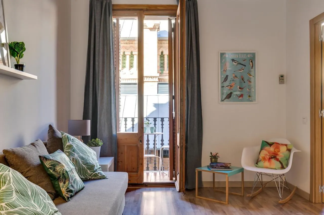 Charming & Convenient Apartment Near Plaza Espanya Barcelona