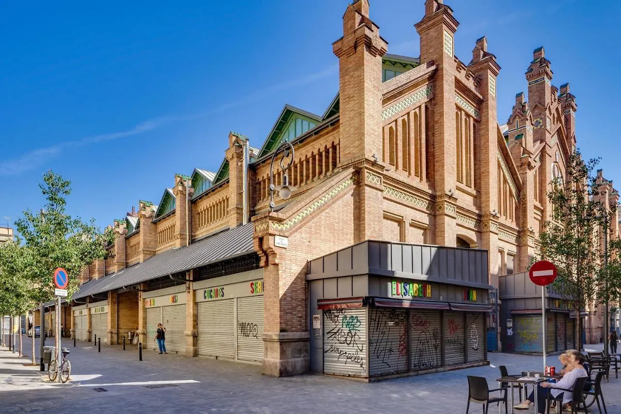 Charming & Convenient Apartment Near Plaza Espanya Barcelona