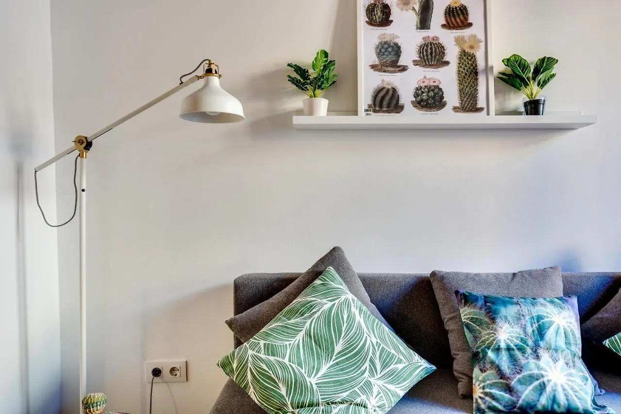 Charming & Convenient Apartment Near Plaza Espanya Barcellona